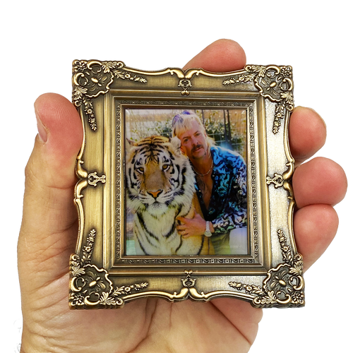 Huge Tiger King Joe Exotic Carole Baskin Challenge Coin CL2-18 - www.ChallengeCoinCreations.com